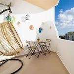 Heaven's Paradise-pool-sunset-1br Appartement