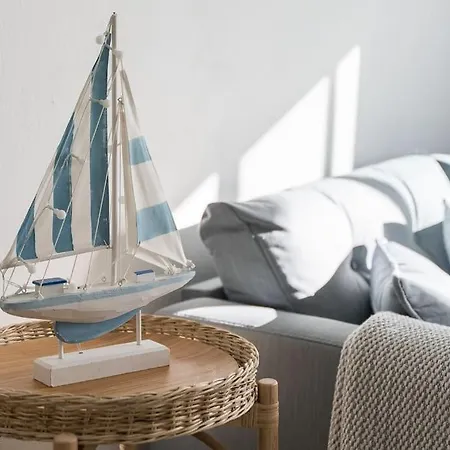 Apartment Heaven's Paradise-pool-sunset-1br