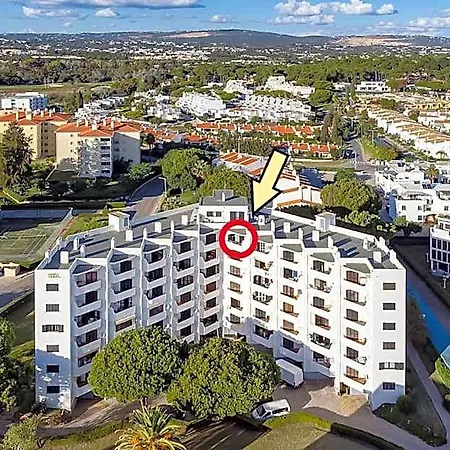 Heaven's Paradise-pool-sunset-1br Vilamoura