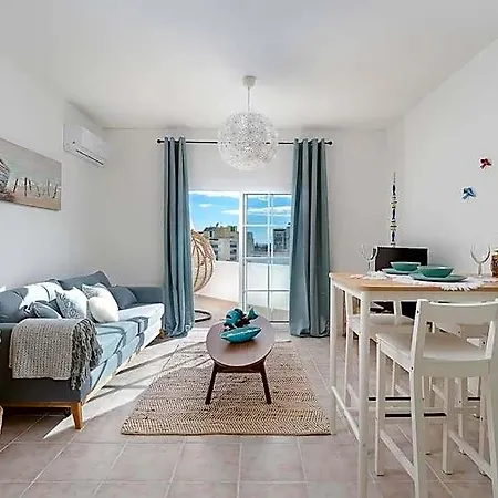Heaven's Paradise-pool-sunset-1br Apartman *