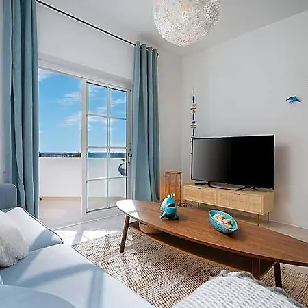 Heaven's Paradise-pool-sunset-1br Apartman Vilamoura