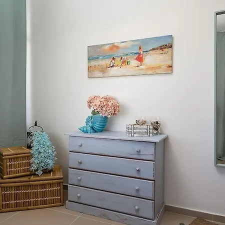 Apartment Heaven's Paradise-pool-sunset-1br