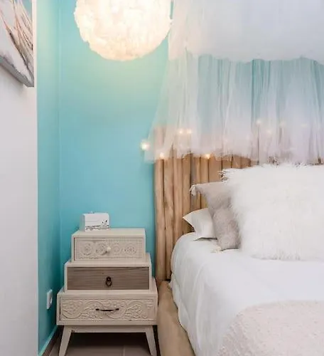 Heaven's Paradise-pool-sunset-1br *