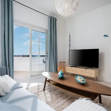 Apartamento Heaven's Paradise-pool-sunset-1br Vilamoura